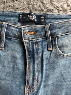 Hollister Women’s Light Blue Slim Straight Jeans